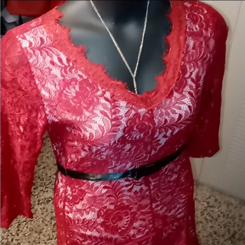 Ruby red lace dress - Picture 2 of 3